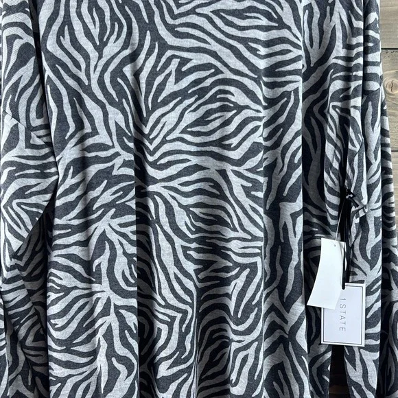 1 State Womens Shirt Long Sleeve Back Criss Cross Gray Chic Zebra Size Large - Picture 3 of 9